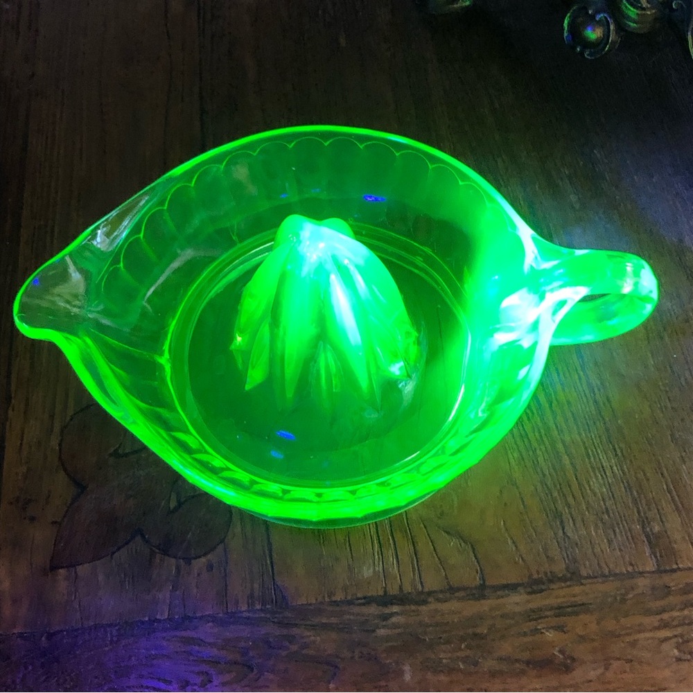 1930’s Uranium Depression Green Glass Citrus Juicer